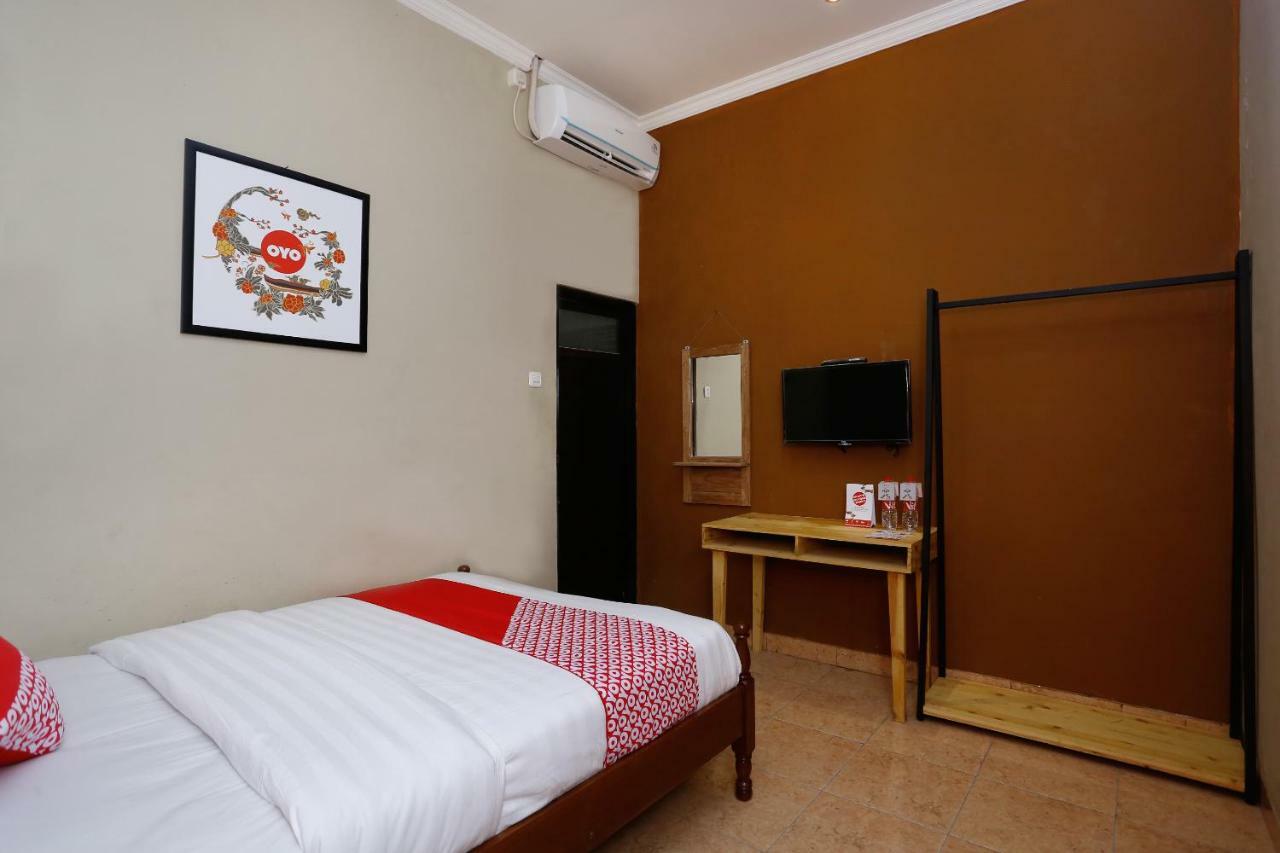 Oyo 1072 Kampung Condro Wulan Guesthouse Maguwo Zewnętrze zdjęcie