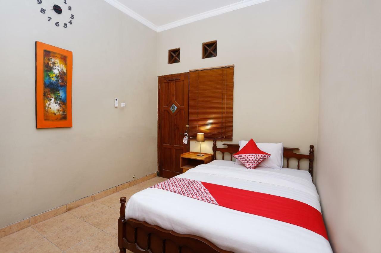 Oyo 1072 Kampung Condro Wulan Guesthouse Maguwo Zewnętrze zdjęcie